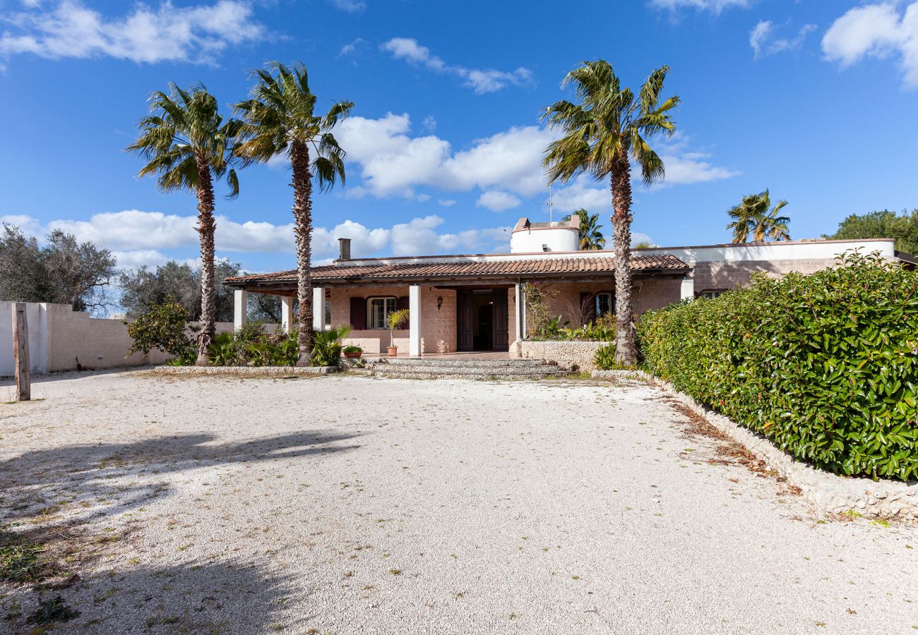 villa à Muro Leccese - Villa piscine privée 5 chambres proche Otranto v650