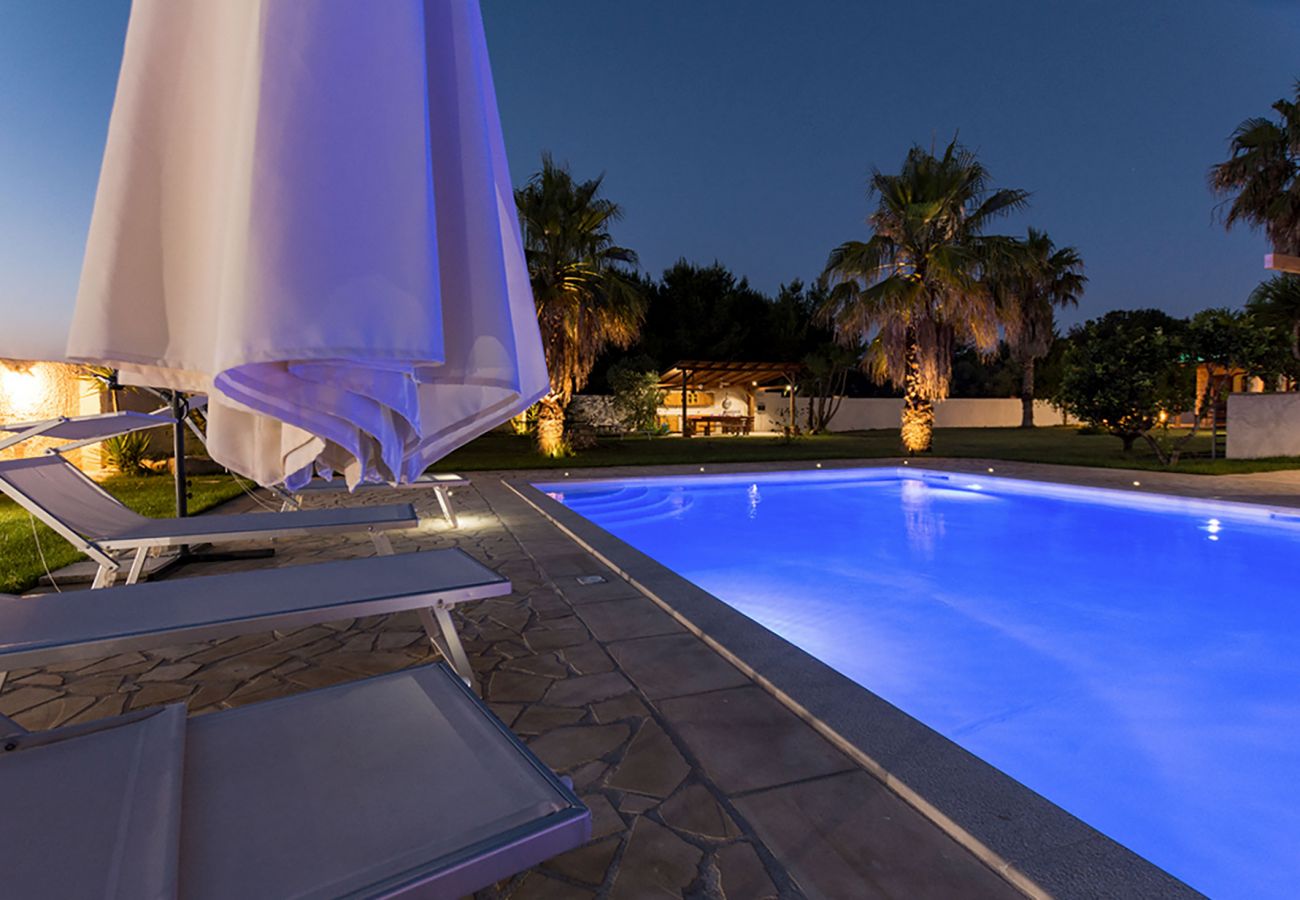 villa à Muro Leccese - Villa piscine privée 5 chambres proche Otranto v650