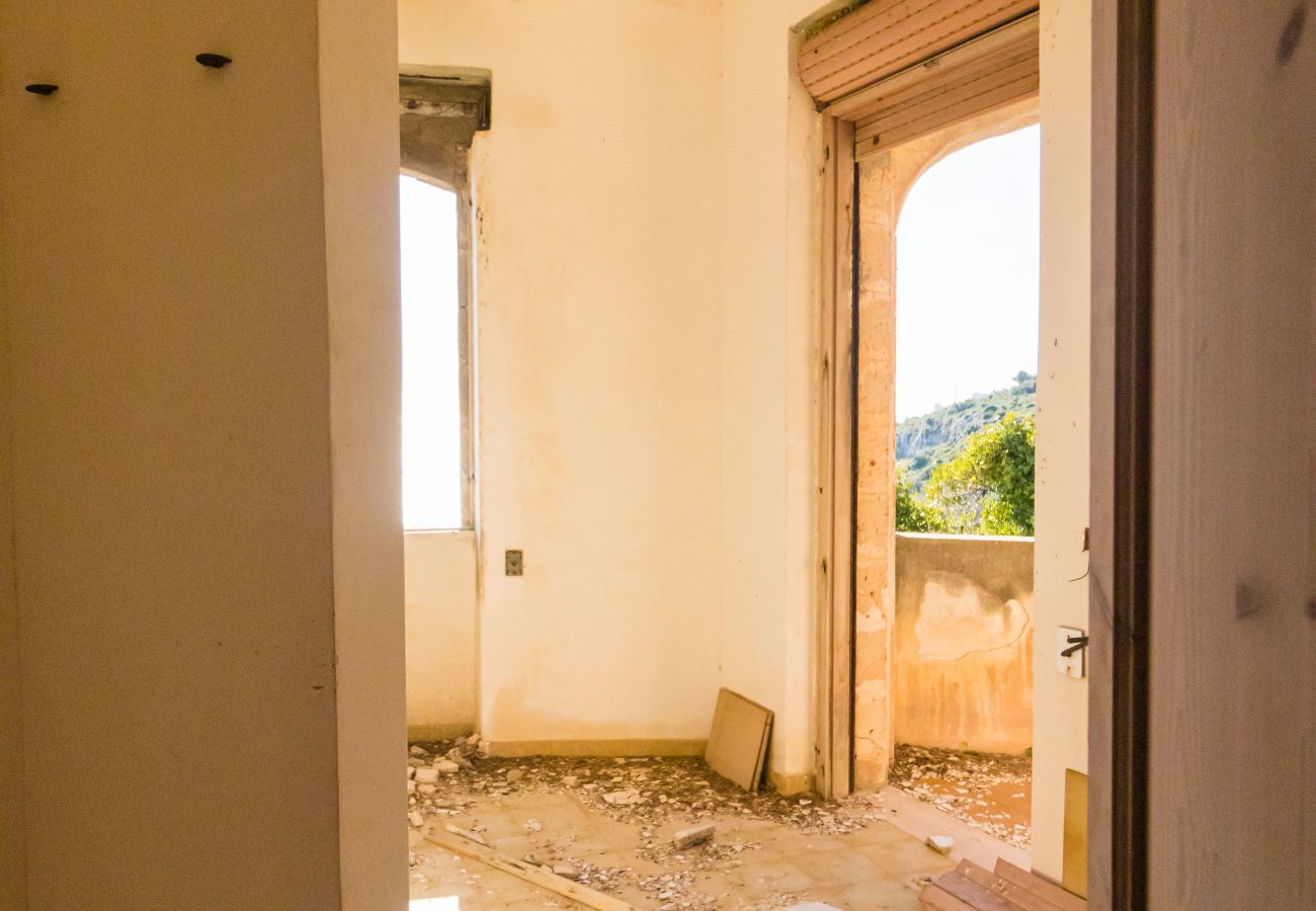 villa à Andrano - Propriété vue sur la mer 3 pajare à restructurer v123
