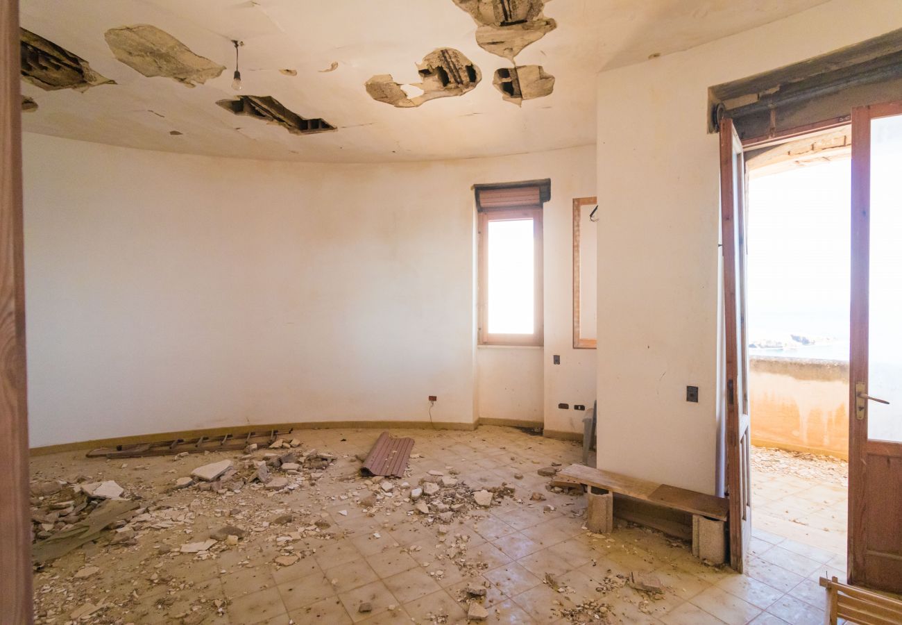 villa à Andrano - Propriété vue sur la mer 3 pajare à restructurer v123
