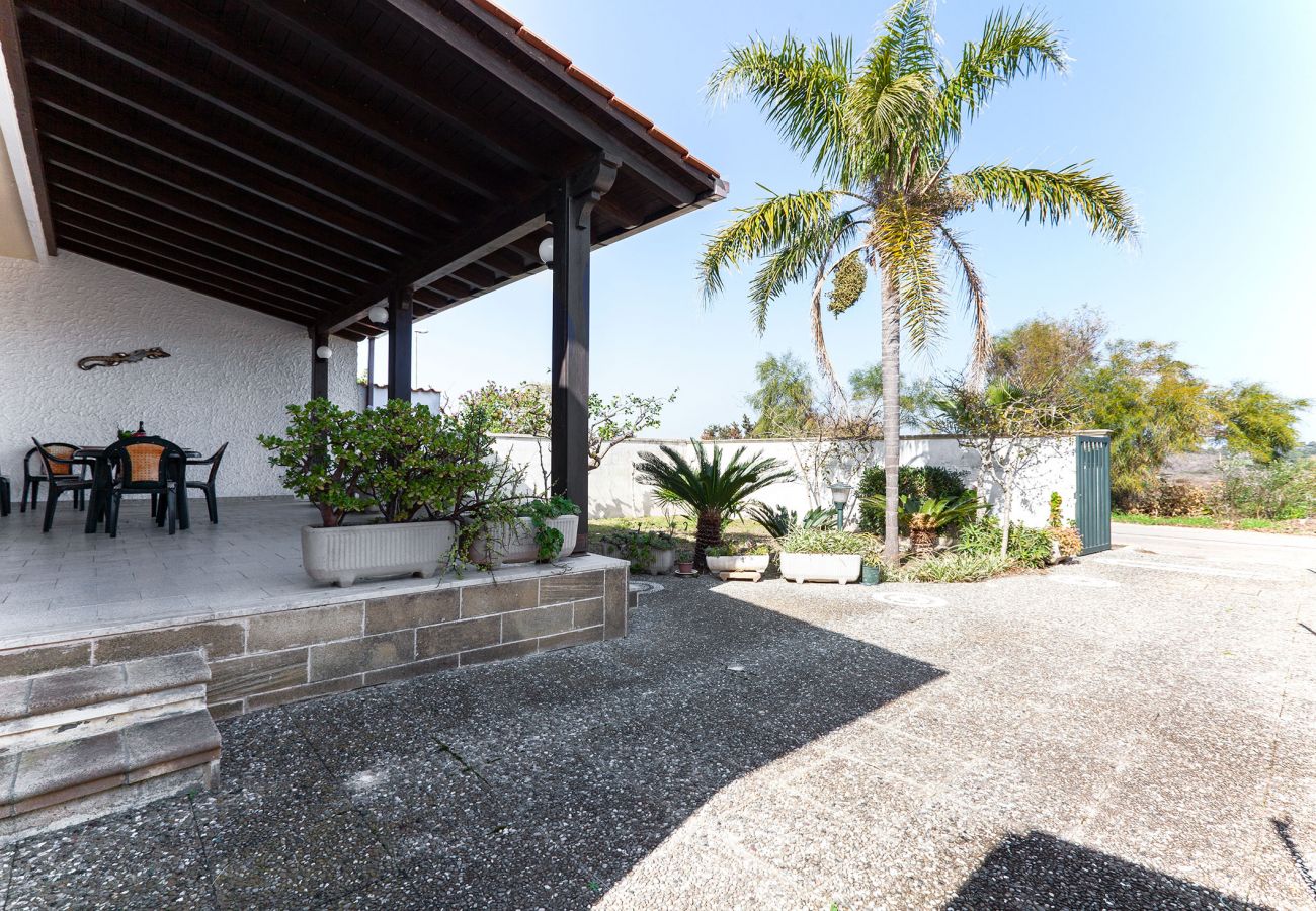 Maison à Torre dell´Orso - Villetta avec jardin et 2 salles de bain v198