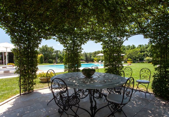 villa à Galatina - Villa du XIXe siècle avec grande piscine et jardin v800