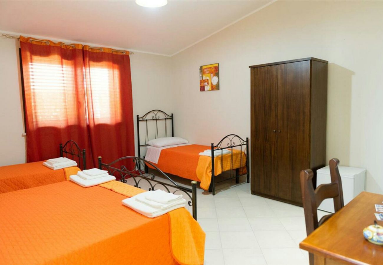 villa à Sogliano Cavour - Villa à vendre avec piscine et grand jardin et système photovoltaïque v799