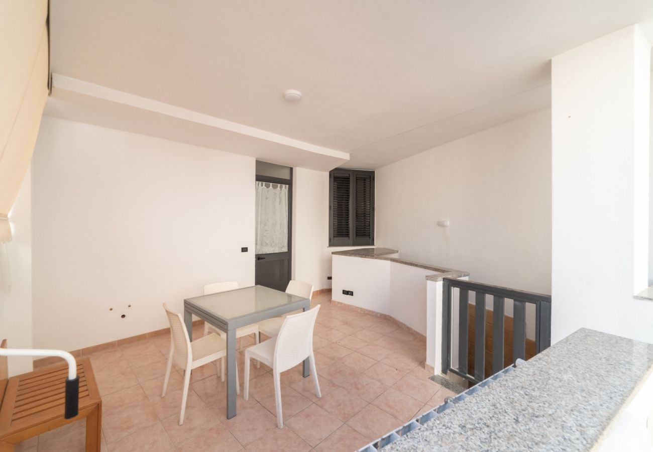 Appartement à Otranto - Maison à vendre à Otrante avec 2 salles de bains et garage v342
