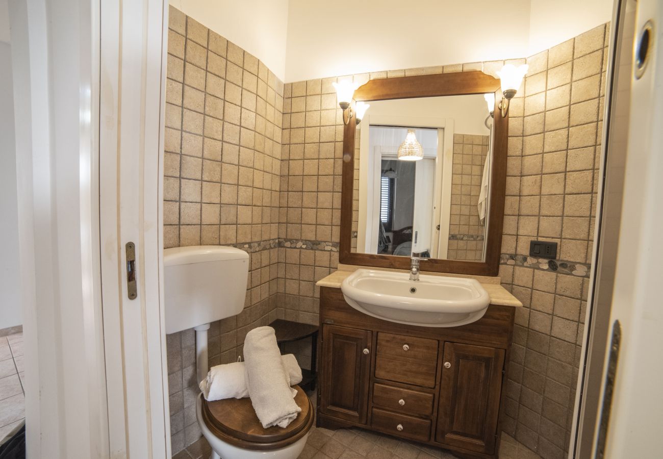 Appartement à Otranto - Maison à vendre à Otrante avec 2 salles de bains et garage v342