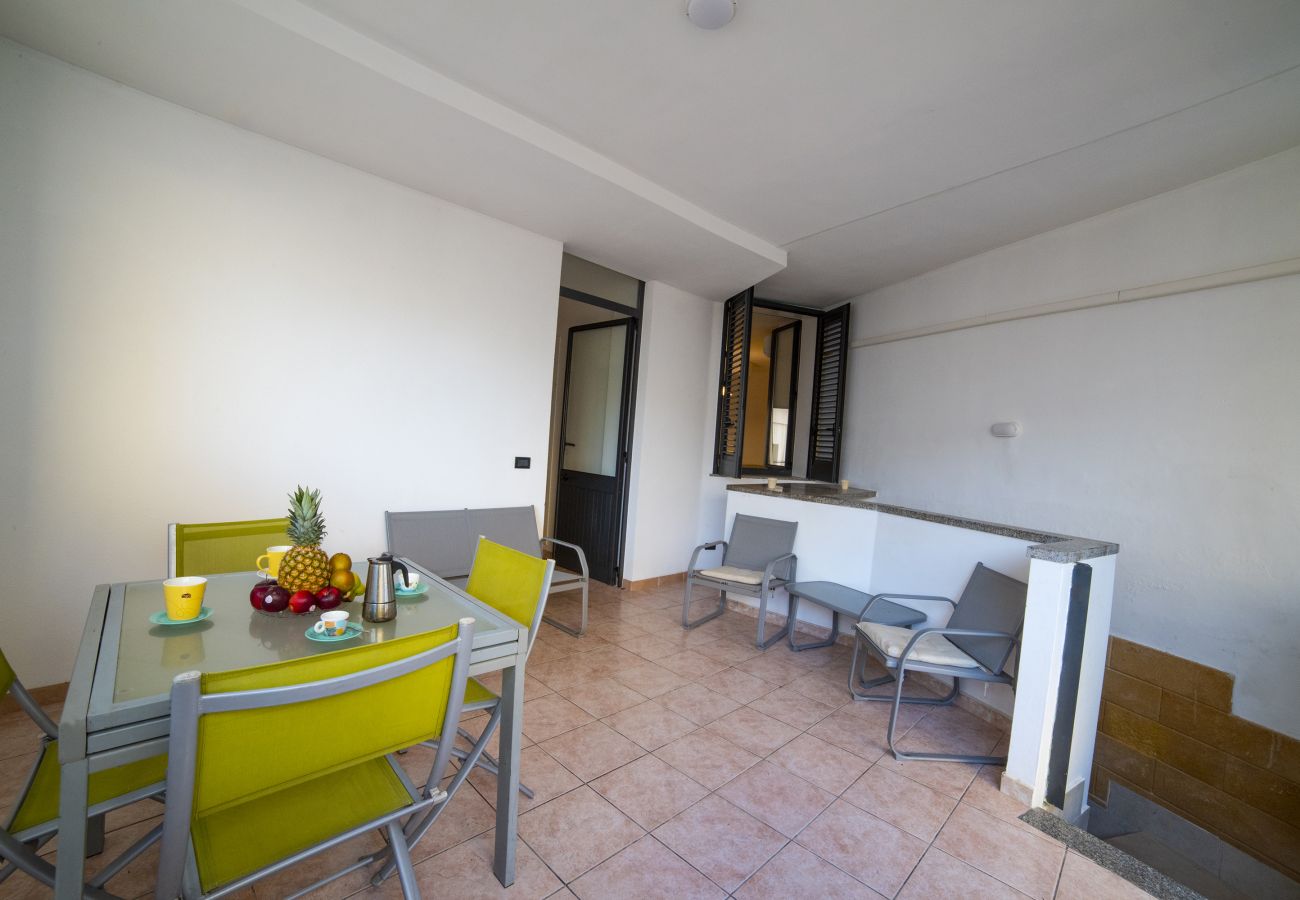 Appartement à Otranto - Maison à vendre à Otrante avec 2 salles de bains et garage v342