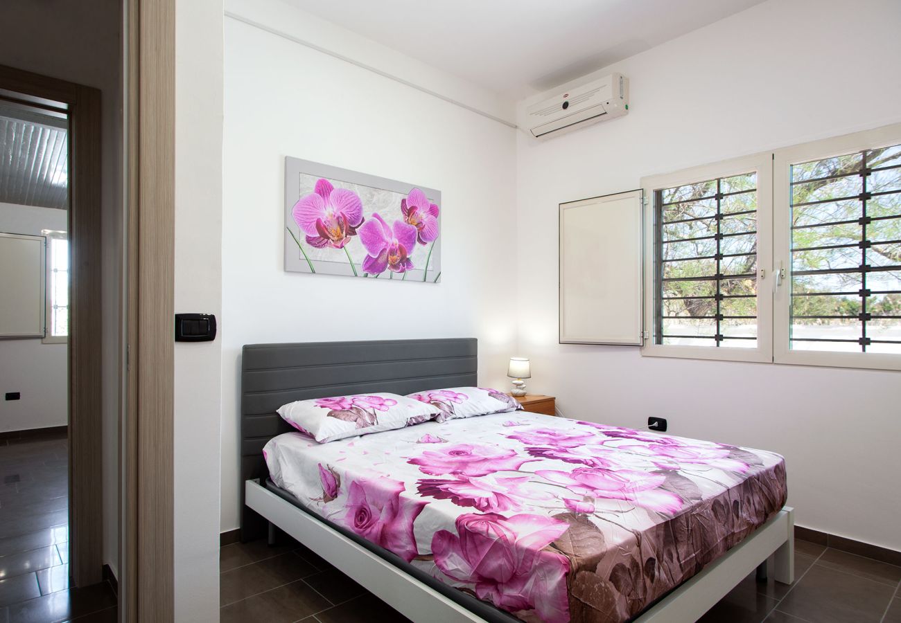 Chalet à Porto Cesareo - Villa à 50 mètres de la mer – Punta Prosciutto V240