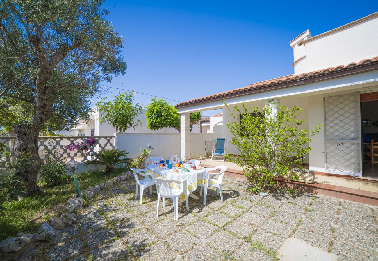 Chalet à Porto Cesareo - Villa à 5 minutes de la plage de Torre Lapillo – Salento v233