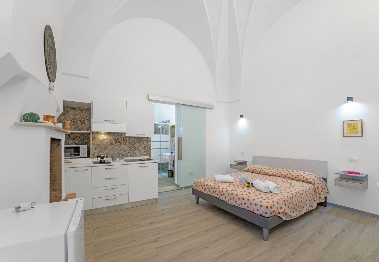 Maison à Santa Cesarea Terme - V251 maison indépendante avec jardin Cerfignano