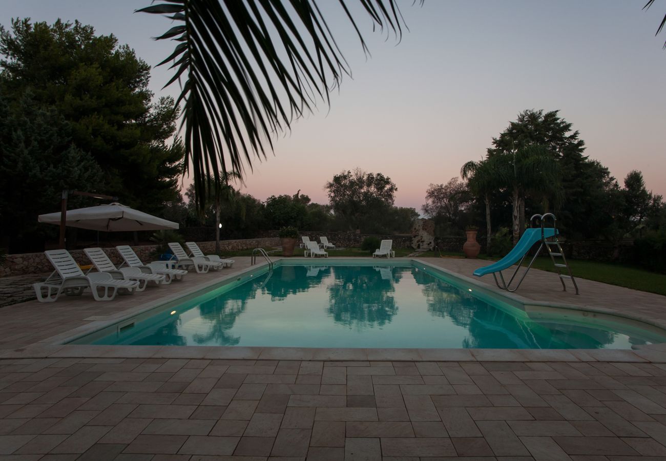 Villa a Tuglie - Villa con piscina e maneggio cavalli per vacanze Gallipoli m140
