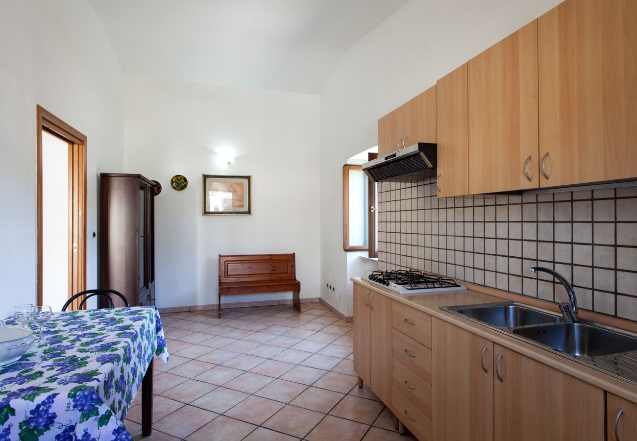 Villa a Corigliano d´Otranto - Villa vacanze con piscina in campagna del Salento per gruppi numerosi 9 camere e 6 bagni m340