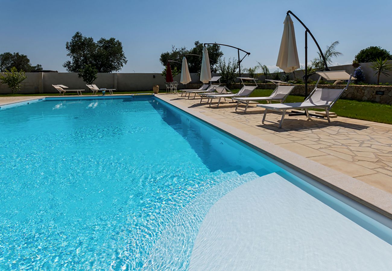 Villa a Muro Leccese - Villa piscina 5 camere 5 bagni vicino Otranto m650