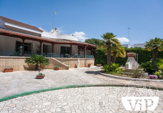 Casa a Sant'Isidoro - Villa vista mare a Sant'Isidoro, vacanze spiaggia di sabbia m524