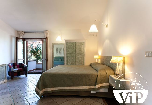 Villa a Neviano - Grande villa vacanze vicino Gallipoli 6 camere, 6 bagni, piscina privata m200