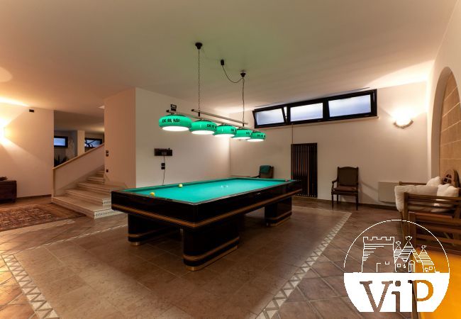 Villa a Galatina - Villa con piscina, campo da tennis, sauna, 6 camere da letto, m850