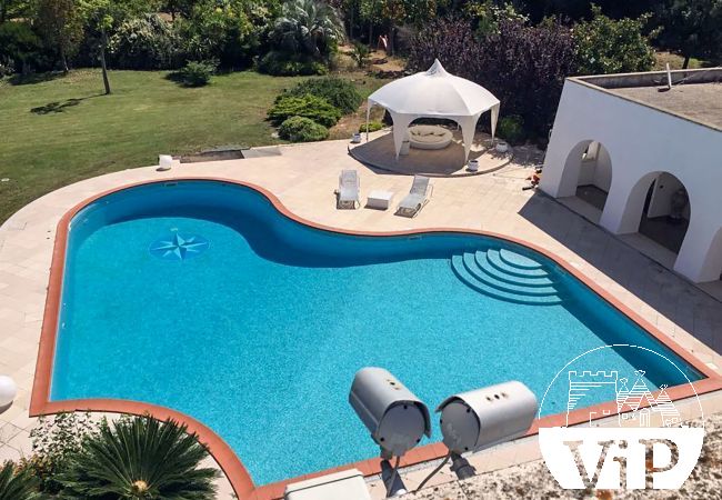 Villa a Galatina - Villa con piscina, campo da tennis, sauna, 6 camere da letto, m850