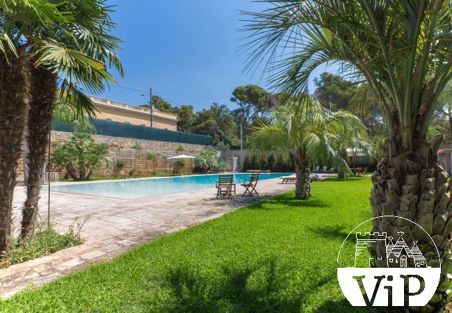 Villa a Santa Caterina - Villa a Santa Caterina con grande piscina, campo da tennis, calcetto, zona barbecue, m750