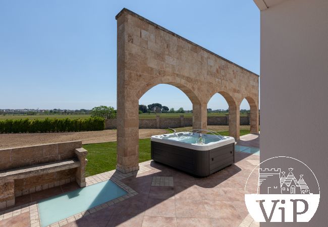 Villa a Galatina - Villa con piscina, idromassaggio, sauna, biliardo m860