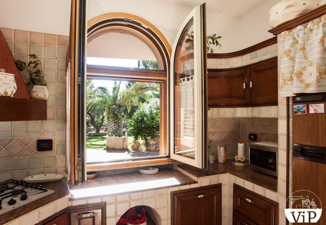 Villa a Tuglie - Villa con piscina e maneggio cavalli per vacanze Gallipoli m140
