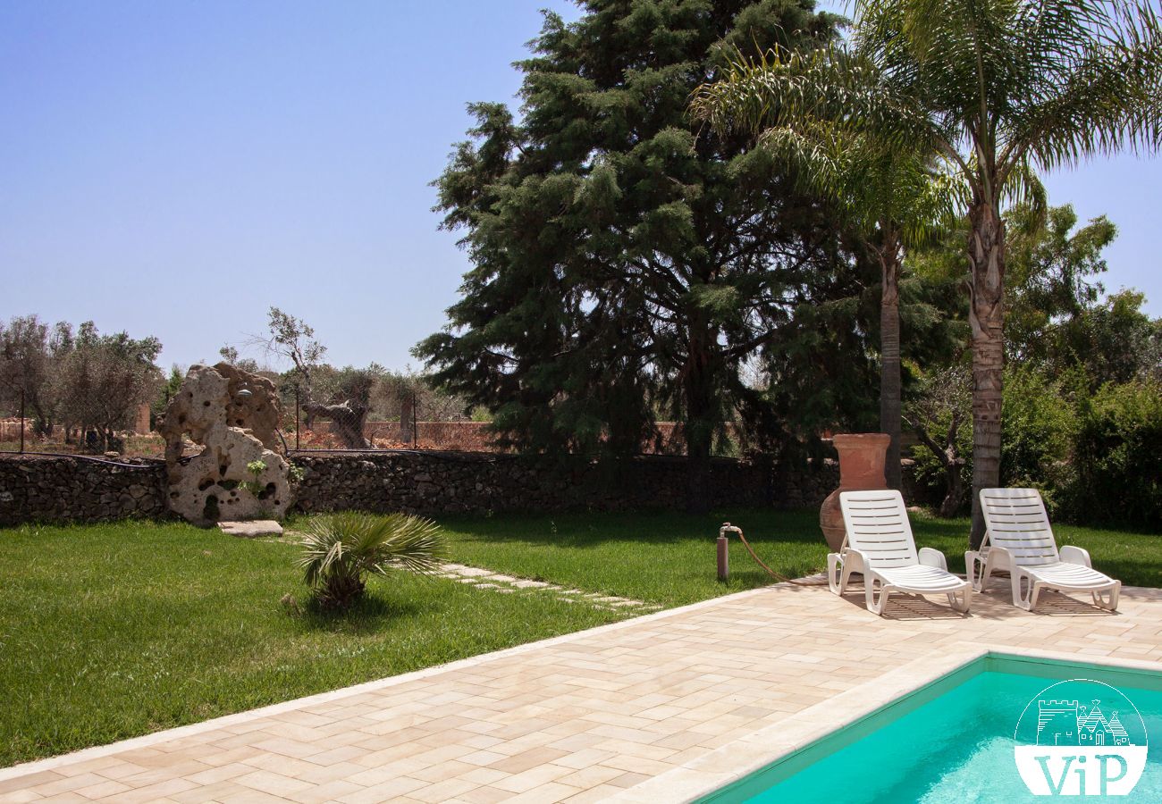 Villa a Tuglie - Villa con piscina e maneggio cavalli per vacanze Gallipoli m140