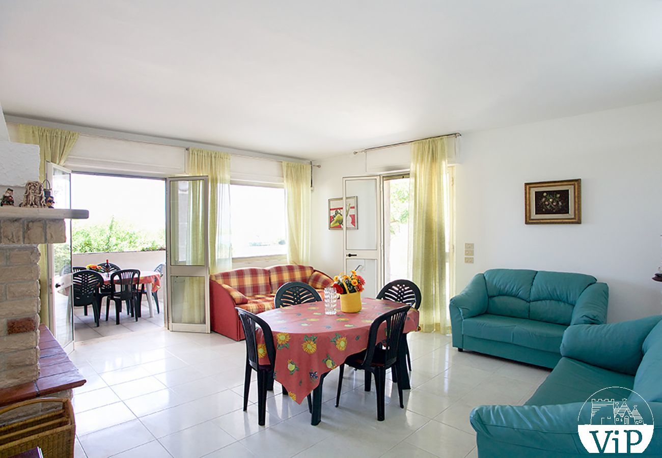 Casa a Spiaggiabella - Villa sulla spiaggia, vista mare Spiggiabella, 3 camere 2 bagni m711