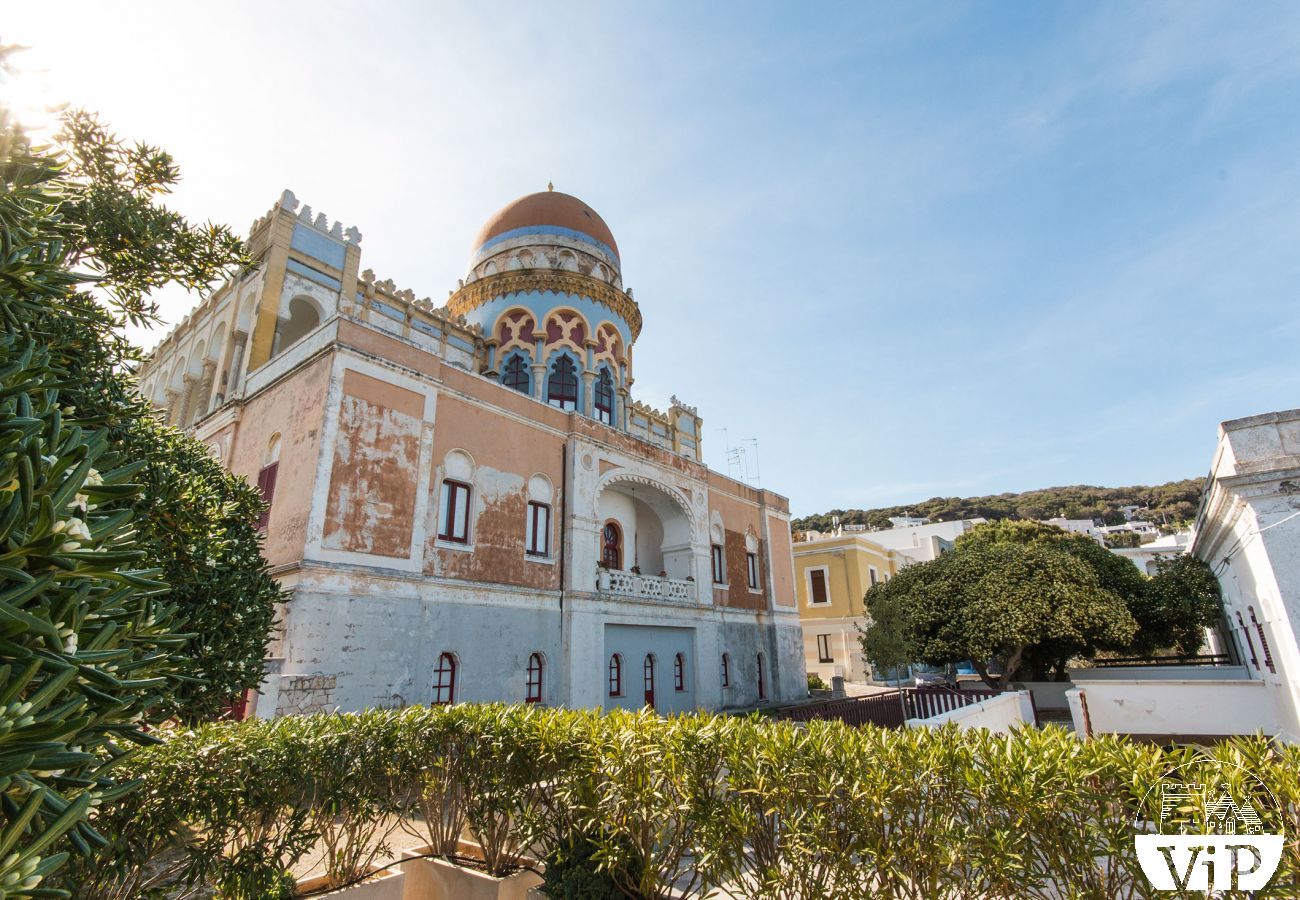 Villa a Vitigliano - Villa Salentina vicina al mare (sia spiaggia che costa rocciosa) con piscina privata, m250