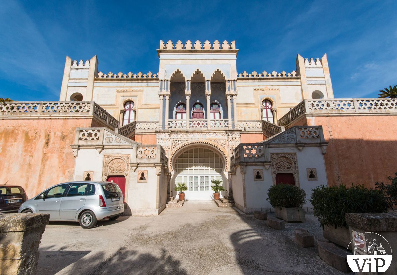 Villa a Vitigliano - Villa Salentina vicina al mare (sia spiaggia che costa rocciosa) con piscina privata, m250