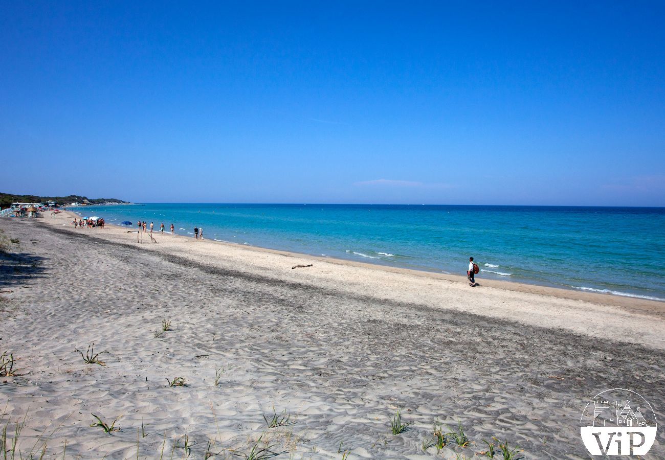 Appartamento a Carpignano Salentino - Appartamento uso piscina e campo calcetto per soggiorni in Puglia m401