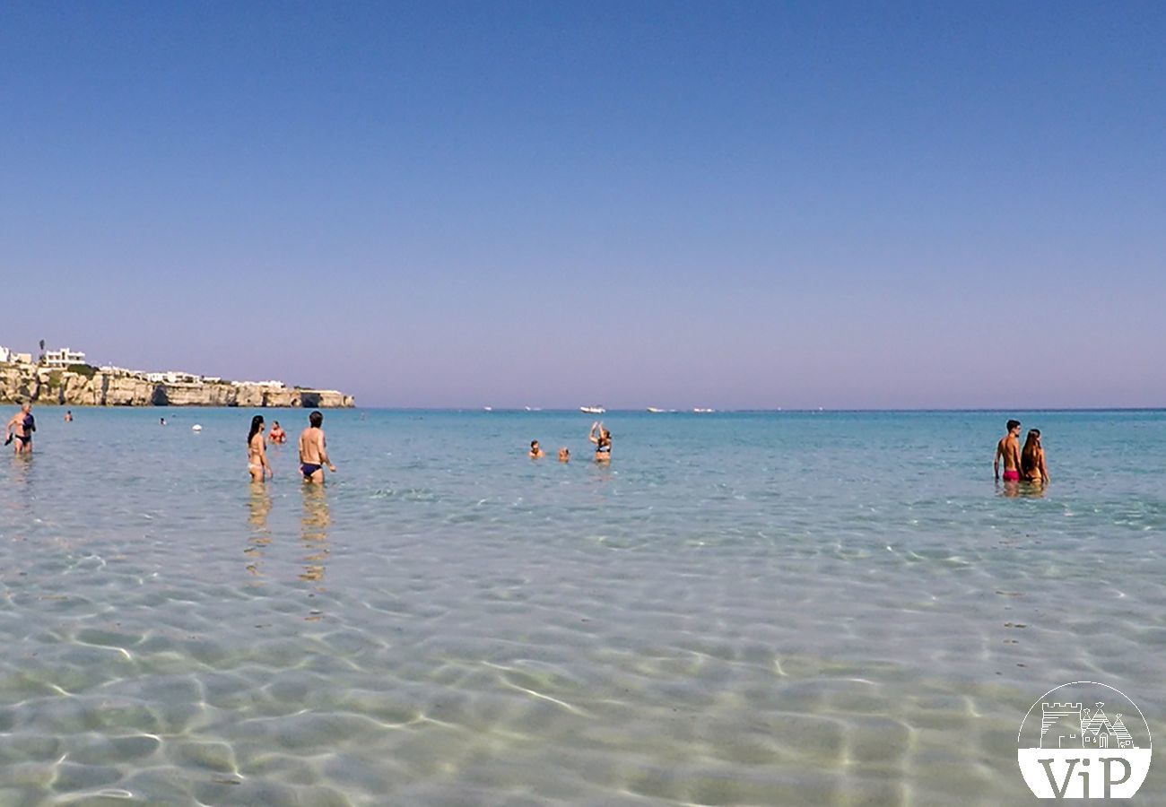 Appartamento a Carpignano Salentino - Appartamento uso piscina e campo calcetto per soggiorni in Puglia m401