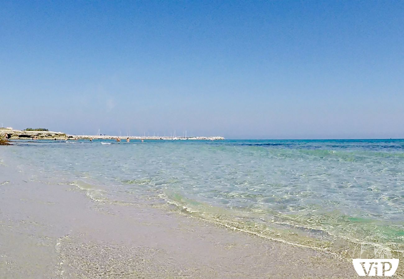 Appartamento a Carpignano Salentino - Appartamento adatto ai disabili con piscina condivisa per vacanze pugliesi m402