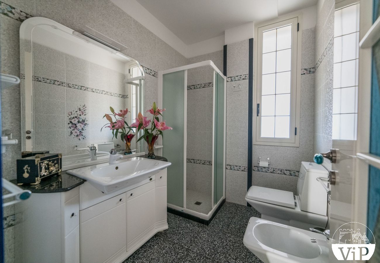 Villa a Corigliano d´Otranto - Villa vacanze con grande piscina privata, 5 camere letto e 4 bagni m550