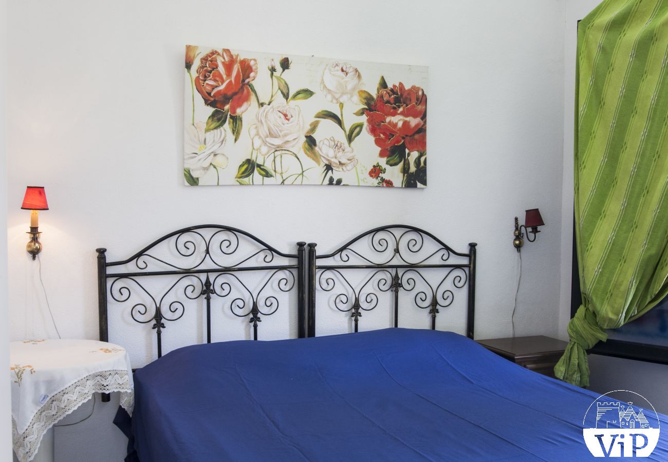 Villa a Specchia - Villa con grande piscina e idromassaggio per gruppo numeroso m350