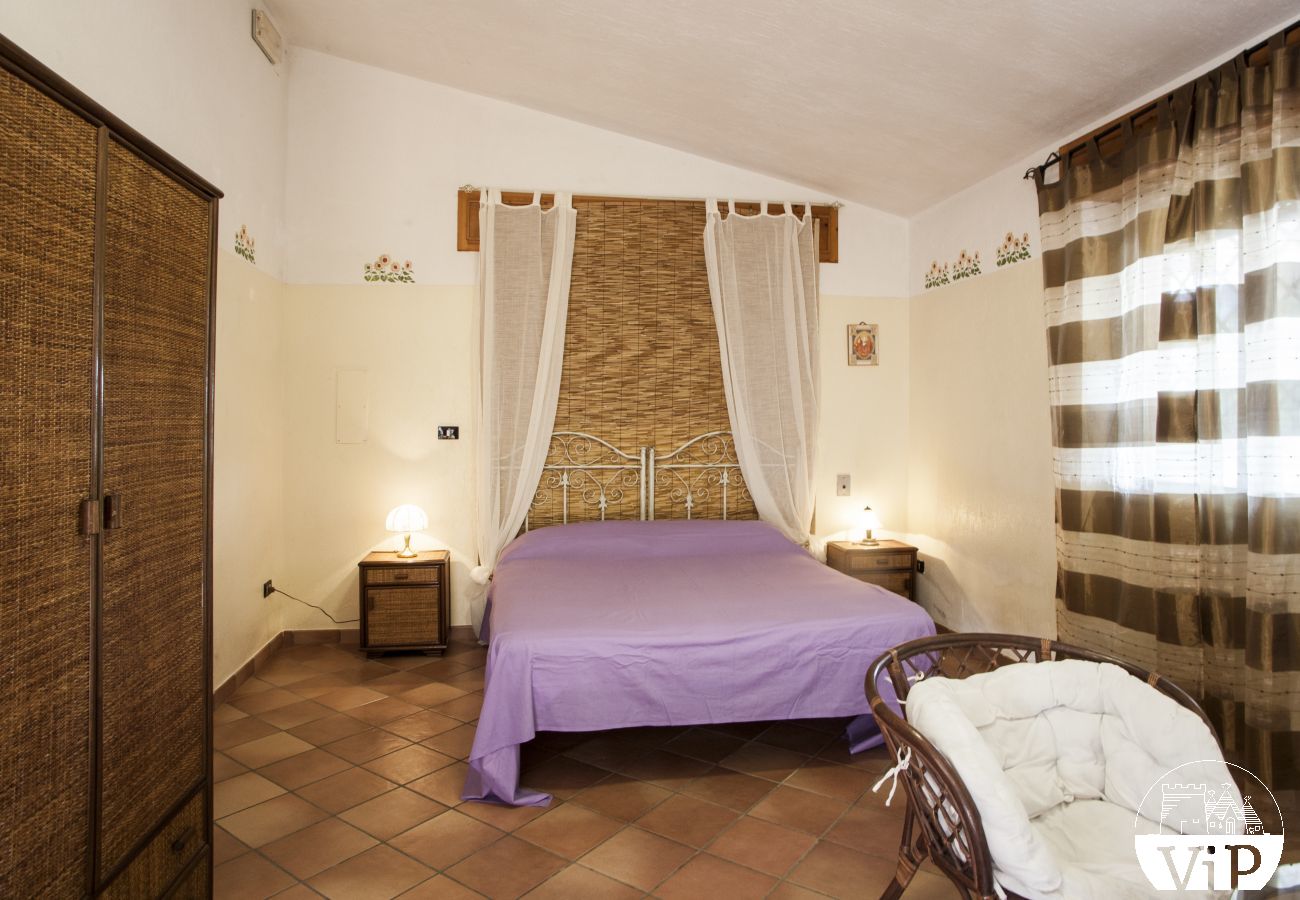 Villa a Specchia - Villa con grande piscina e idromassaggio per gruppo numeroso m350