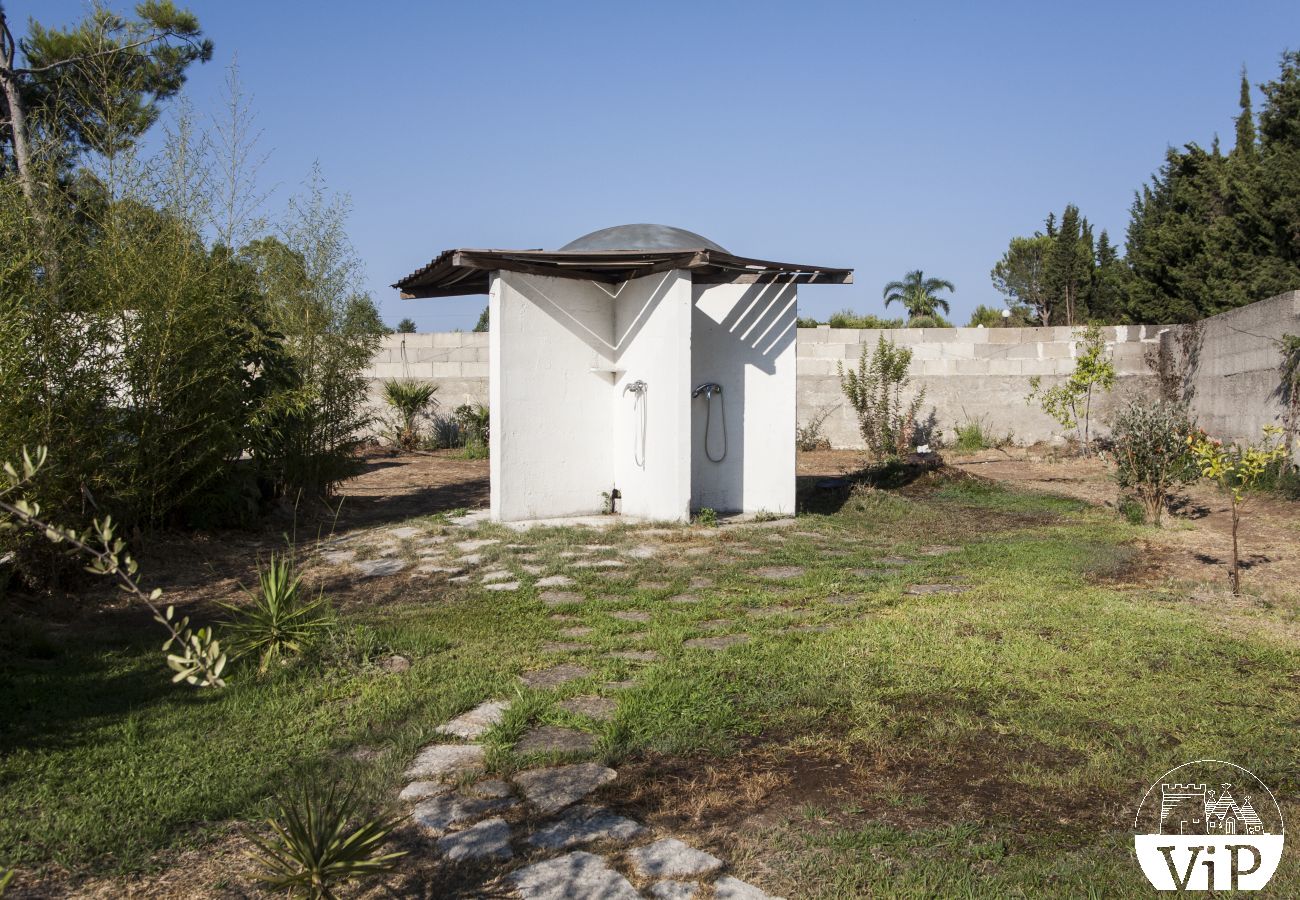 Villa a Specchia - Villa con grande piscina e idromassaggio per gruppo numeroso m350