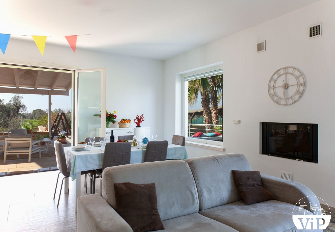 Villa a Ugento - Villa grande piscina privata, 5 camere, 5 bagni, spiagge Ionio Torre San Giovanni, Lido Marini m780