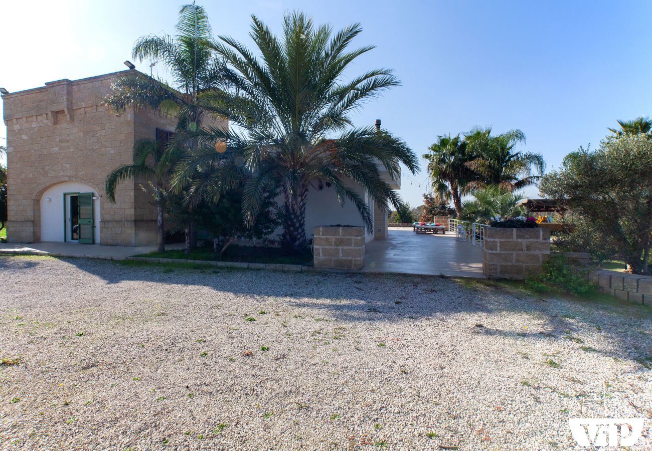 Villa a Ugento - Villa grande piscina privata, 5 camere, 5 bagni, spiagge Ionio Torre San Giovanni, Lido Marini m780