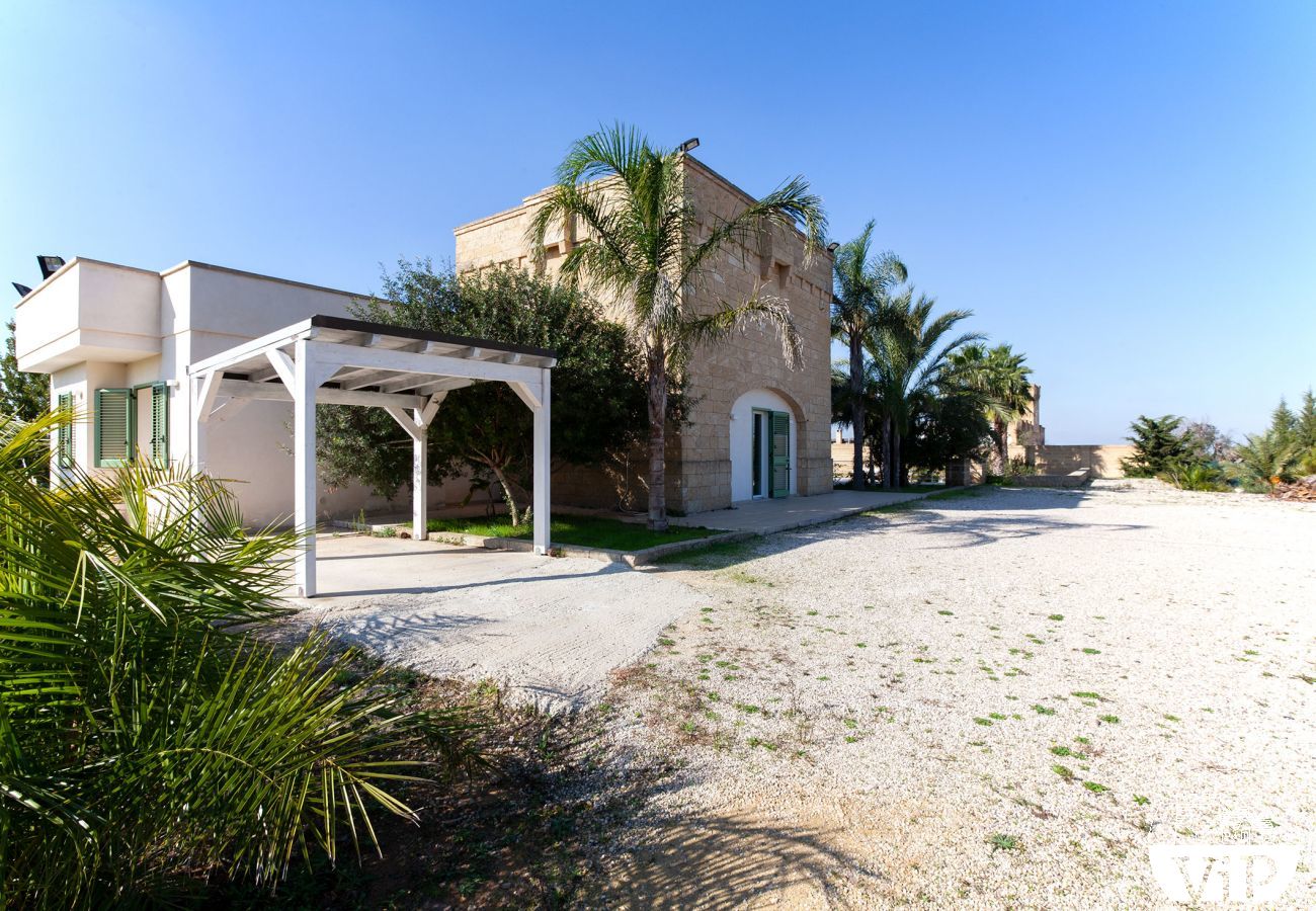 Villa a Ugento - Villa grande piscina privata, 5 camere, 5 bagni, spiagge Ionio Torre San Giovanni, Lido Marini m780