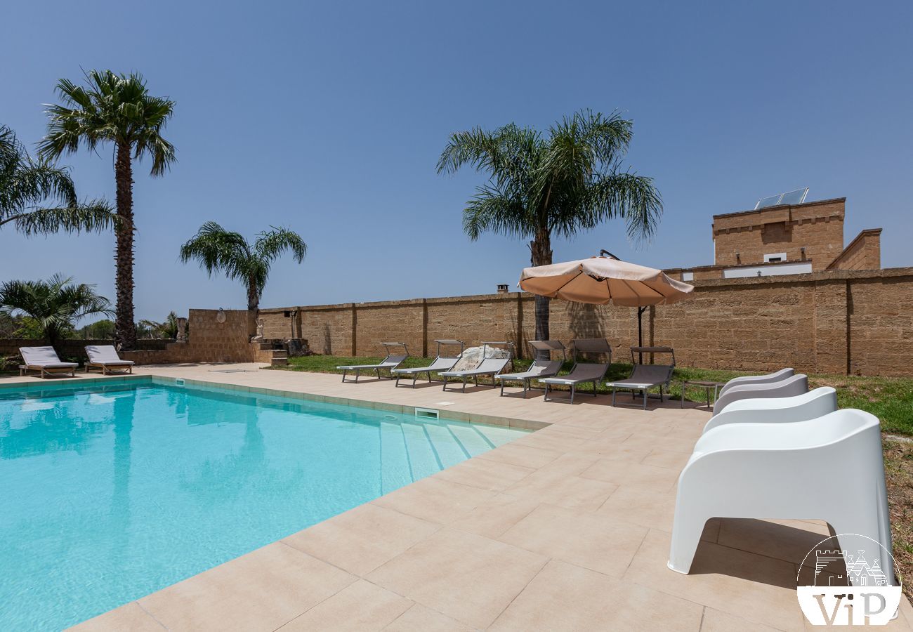 Villa a Ugento - Villa grande piscina privata, 5 camere, 5 bagni, spiaggia Ionio Torre San Giovanni, Lido Marini m780