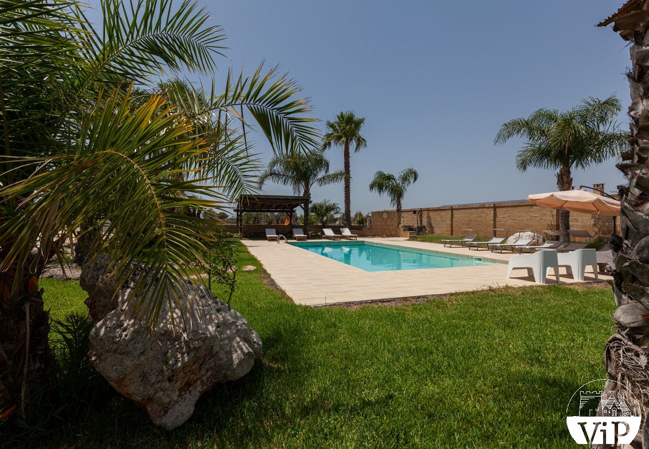 Villa a Ugento - Villa grande piscina privata, 5 camere, 5 bagni, spiagge Ionio Torre San Giovanni, Lido Marini m780