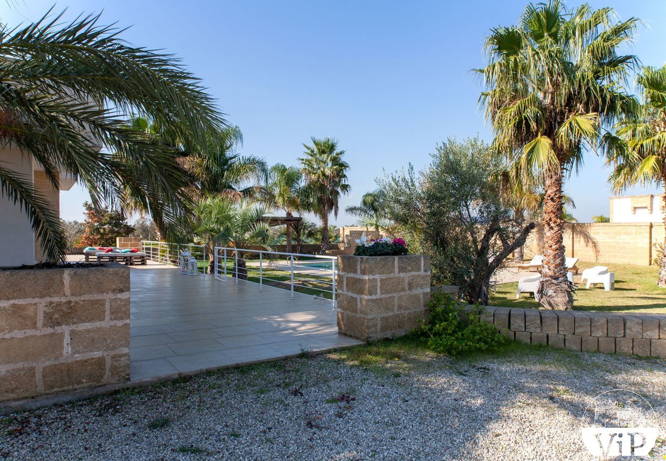 Villa a Ugento - Villa grande piscina privata, 5 camere, 5 bagni, spiagge Ionio Torre San Giovanni, Lido Marini m780