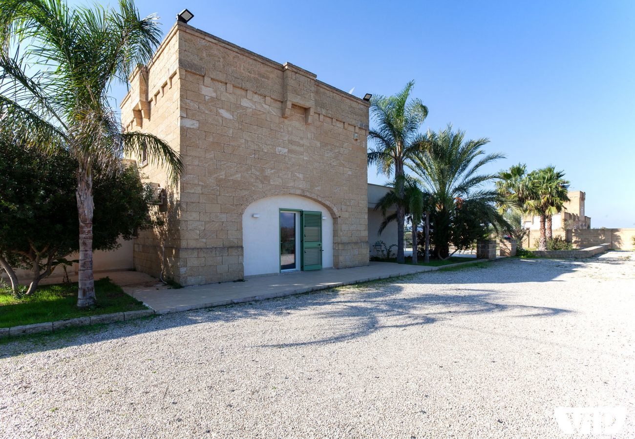 Villa a Ugento - Villa grande piscina privata, 5 camere, 5 bagni, spiagge Ionio Torre San Giovanni, Lido Marini m780