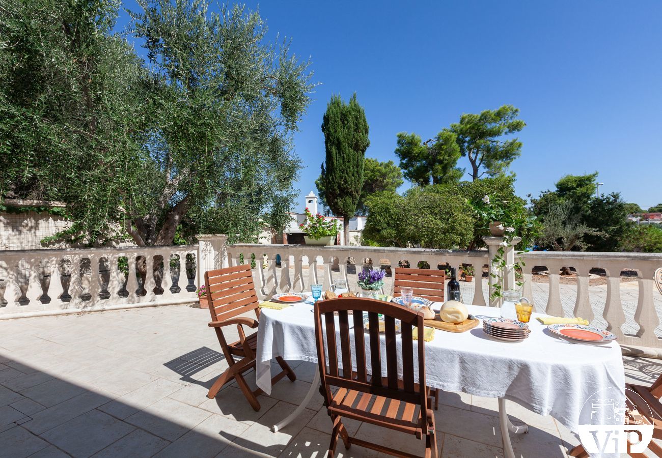 Villa a San Pietro in Bevagna - Villa con piscina,  spiaggia raggiungibile a piedi, S.P. in Bevagna, m280