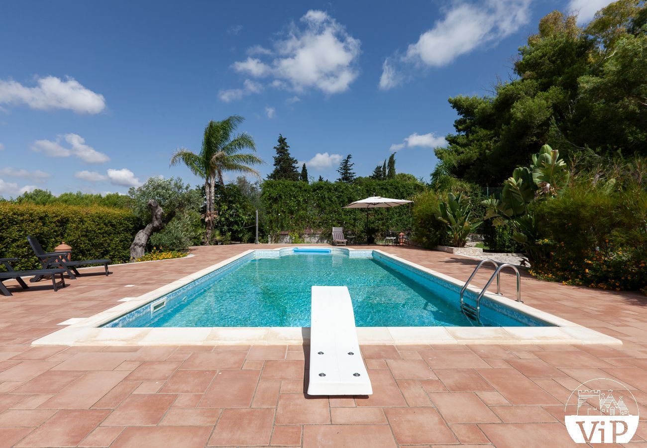 Villa a Tuglie - Villa piscina tennis 5 camere clima WiFi m141