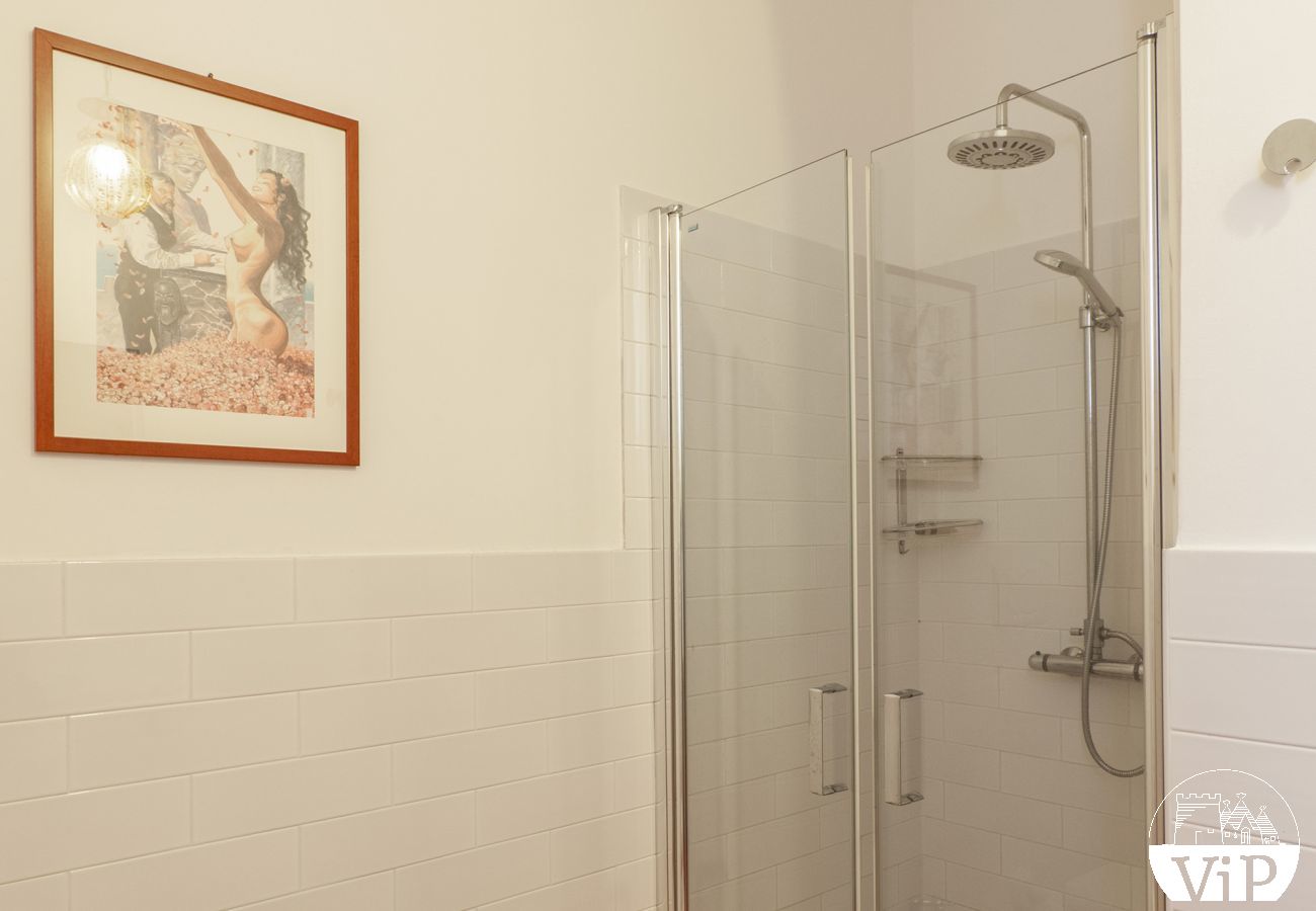 Villa a Galatina - Villa 6 camere e 6 bagni con piscina privata m880