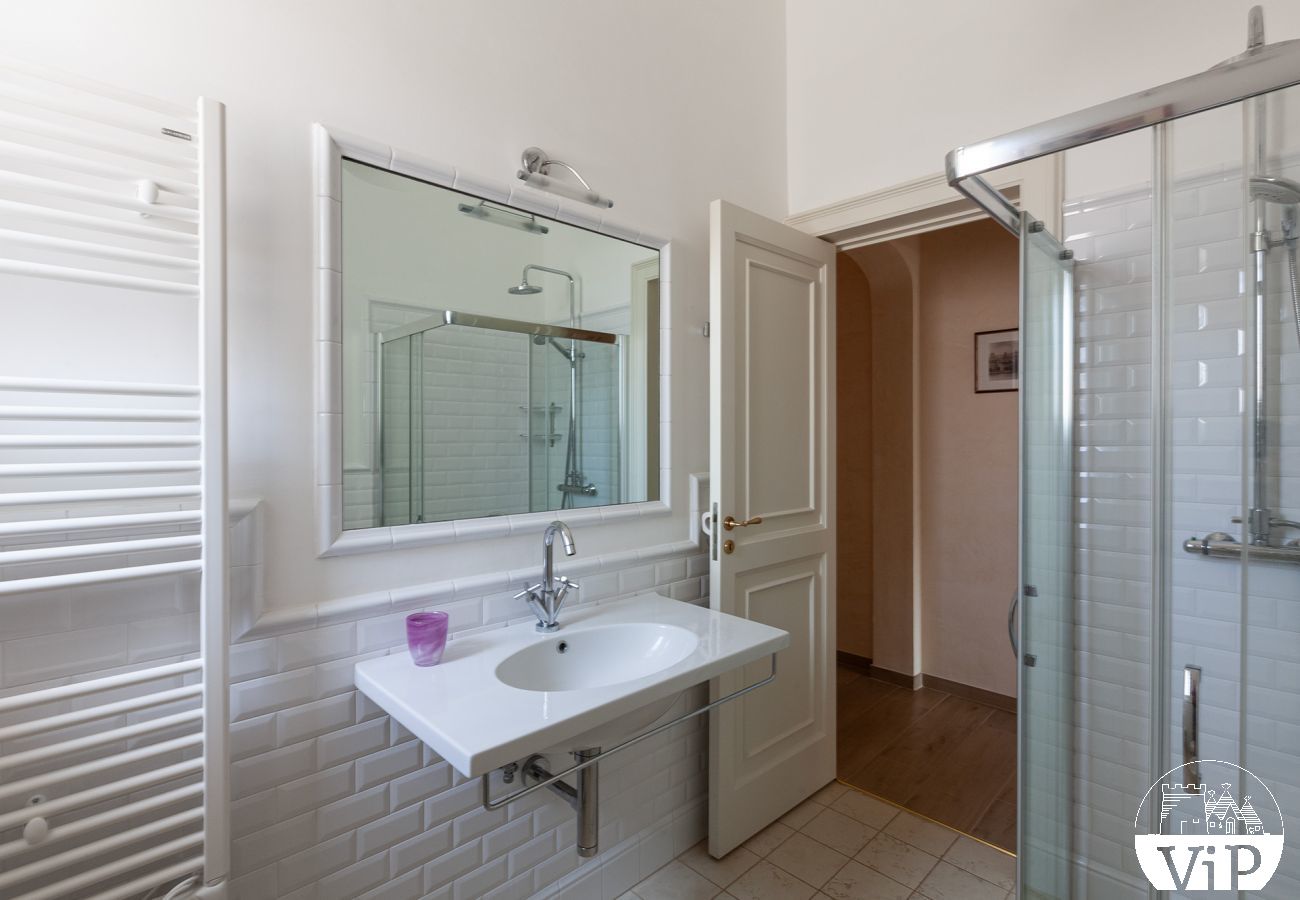 Villa a Galatina - Villa 6 camere e 6 bagni con piscina privata m880