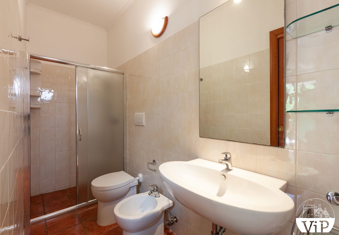 Villa a Galatina - Villa 6 camere e 6 bagni con piscina privata m880