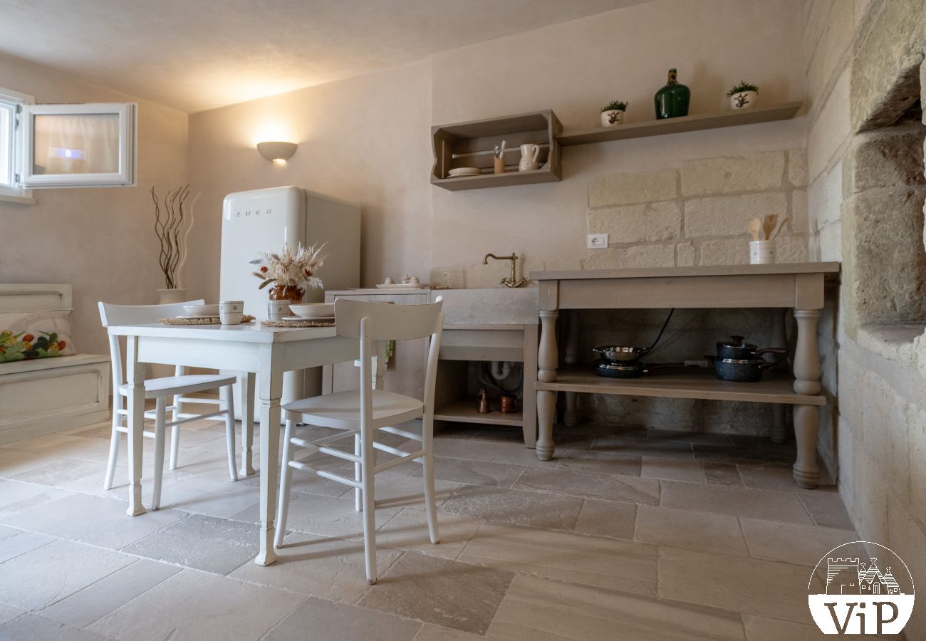 Villa a Castrignano de´ Greci - Villa piscina trullo vasca riscaldata 5 bagni m580