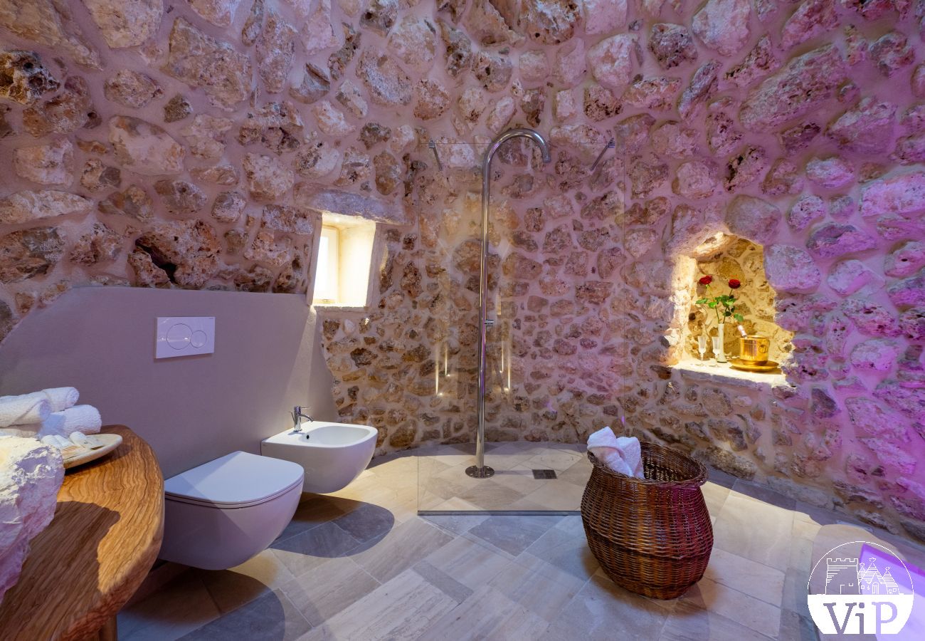 Villa a Castrignano de´ Greci - Villa piscina trullo vasca riscaldata 5 bagni m580