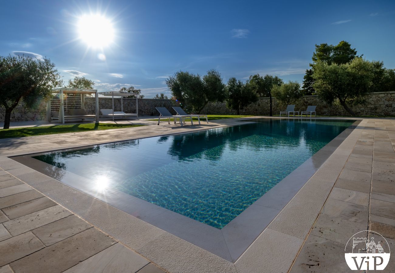 Villa a Castrignano de´ Greci - Villa piscina trullo vasca riscaldata 5 bagni m580