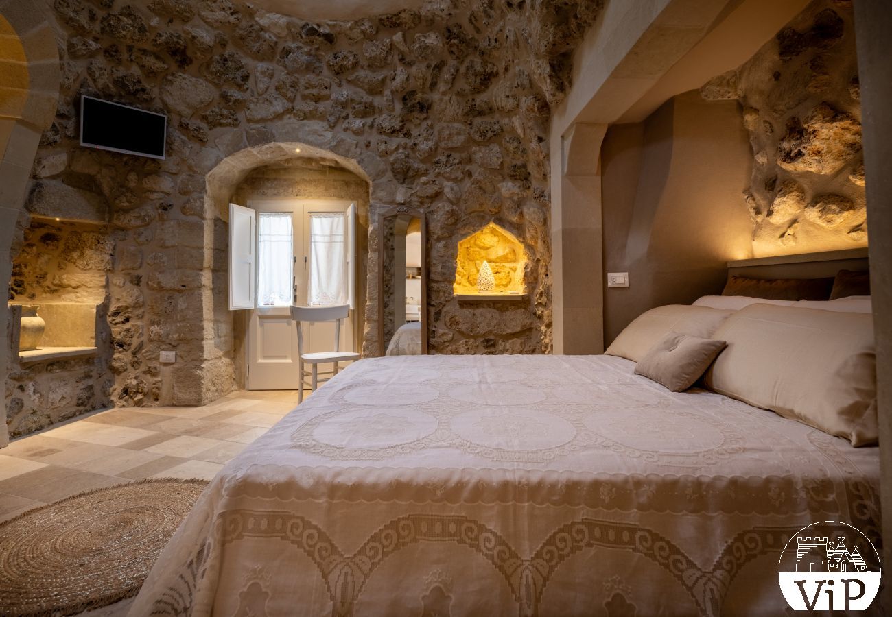 Villa a Castrignano de´ Greci - Villa piscina trullo vasca riscaldata 5 bagni m580